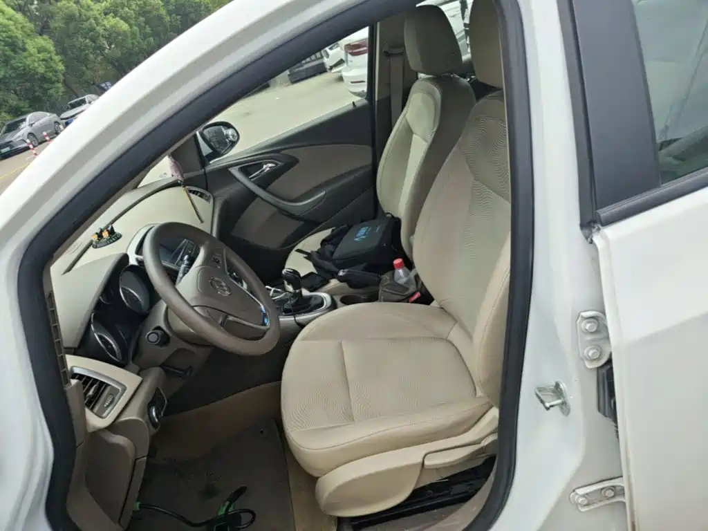 Buick Excelle — миниатюра 15