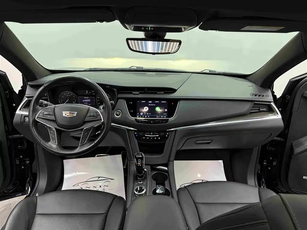 Cadillac XT5 — миниатюра 8