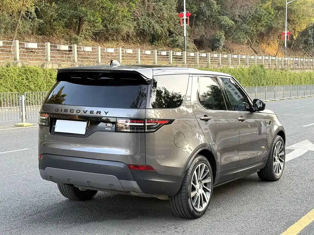Land Rover Discovery 2017 3.0 SC V6 SE