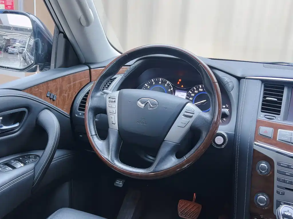 Infiniti QX80 — миниатюра 5