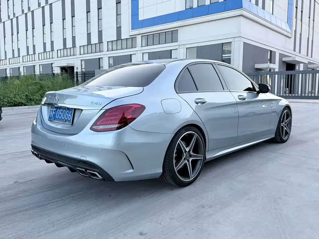 Mercedes-Benz C-Class — миниатюра 9