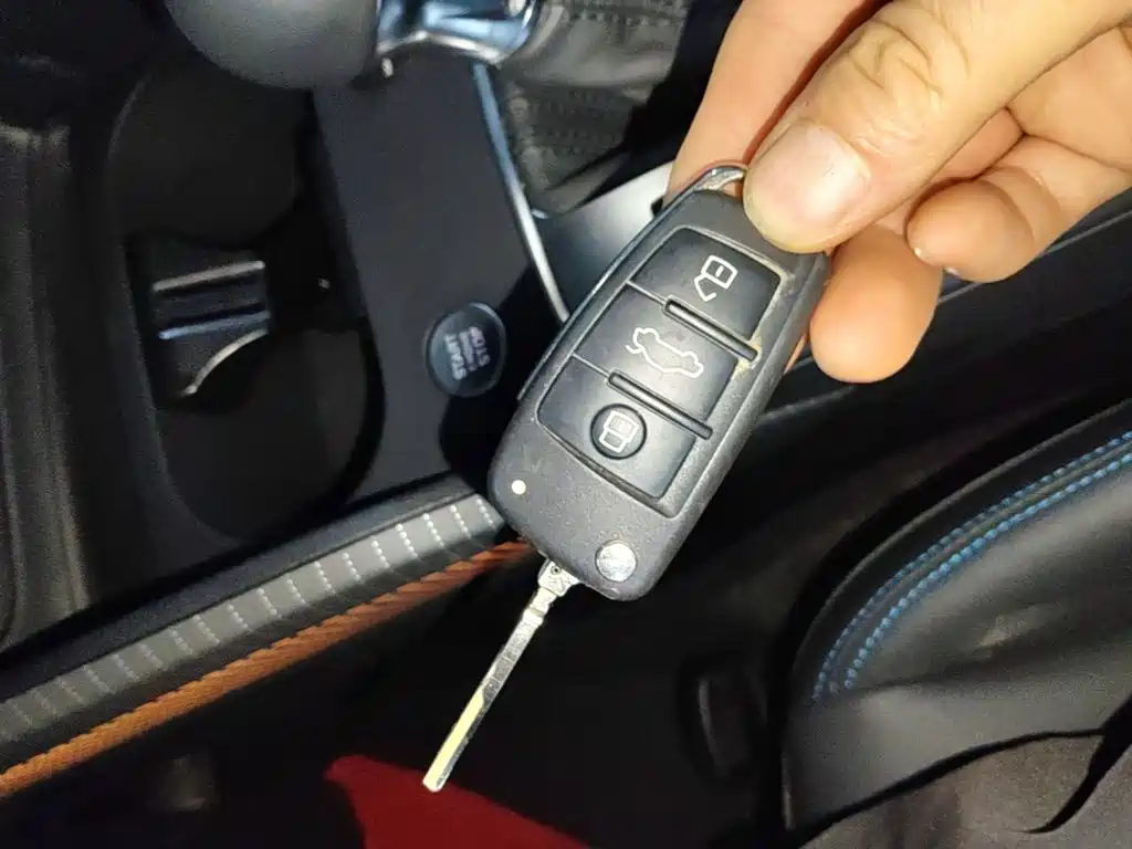 Audi Q2L e-tron — миниатюра 9