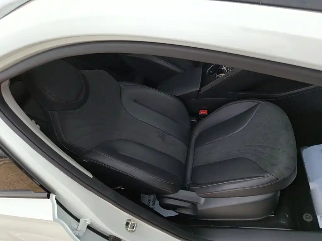 Roewe D5X DMH — миниатюра 25
