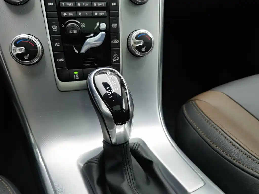 Volvo XC60 — миниатюра 13