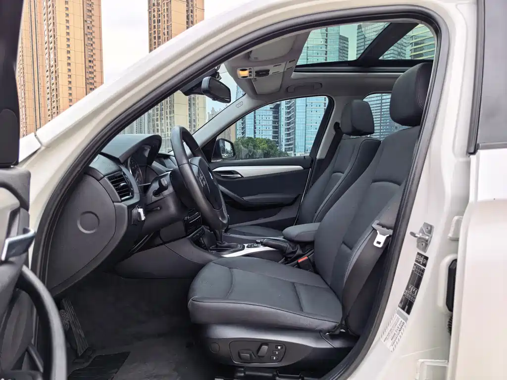 BMW X1 2012 sDrive18i Luxury