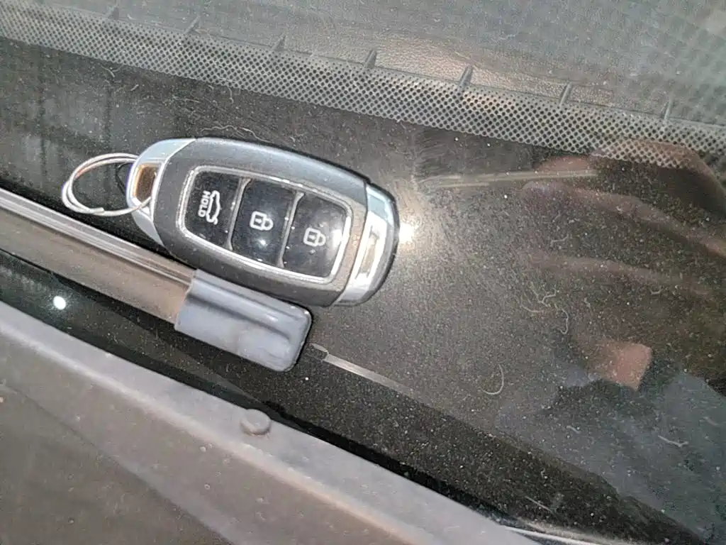 Hyundai Elantra — миниатюра 9