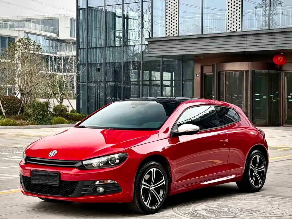 Купить Volkswagen Scirocco