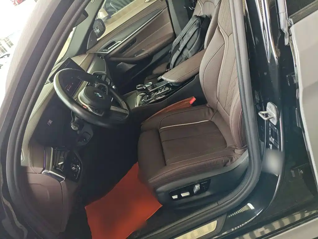 BMW 5 Series — миниатюра 11