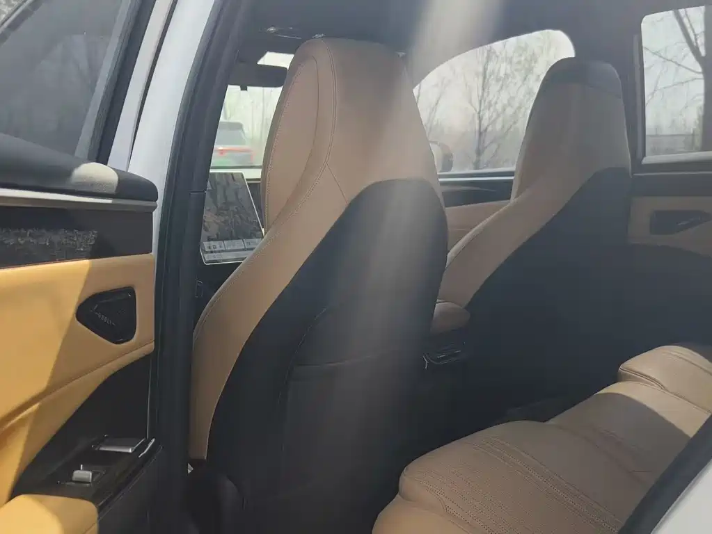 GEELY GALAXY GALAXY L7