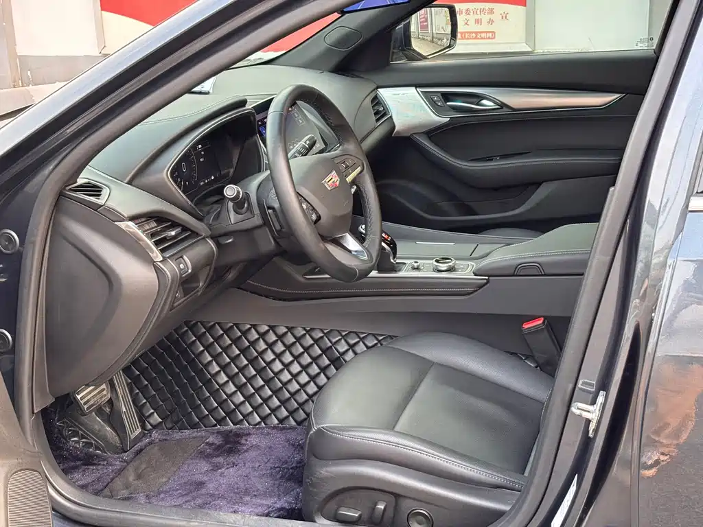 Cadillac CT5 — миниатюра 4