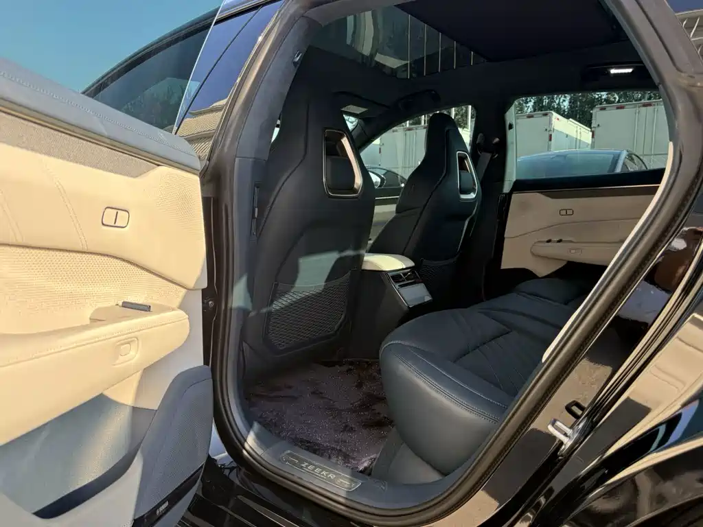 Zeekr 001 — миниатюра 10