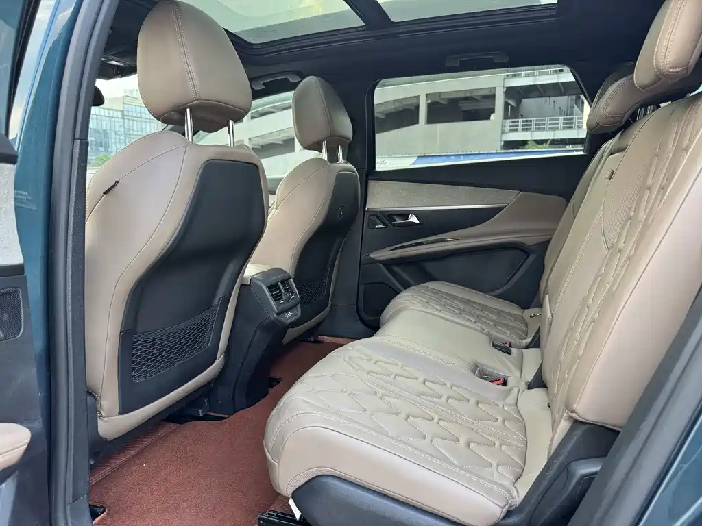 Peugeot 5008 — миниатюра 12