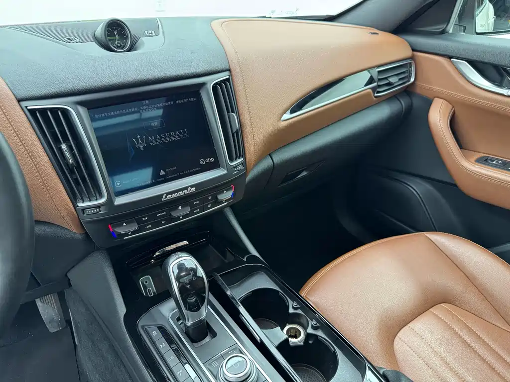 Maserati Levante — миниатюра 12