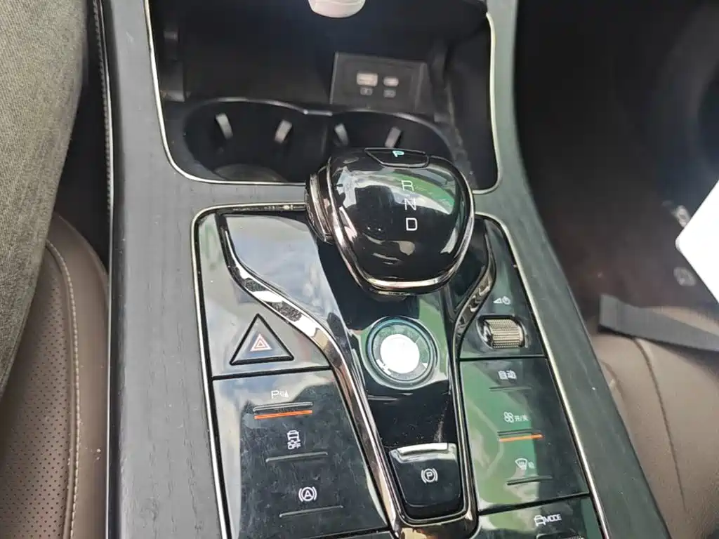 BYD Han — миниатюра 14