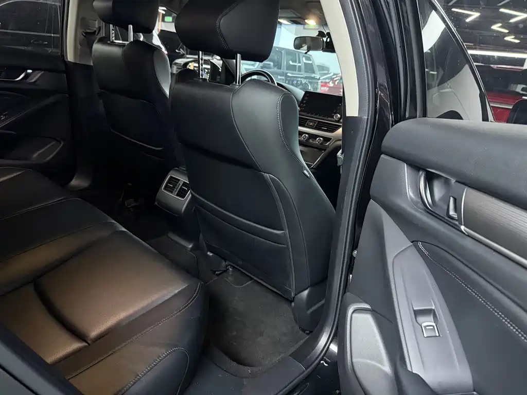 Honda Accord — миниатюра 18