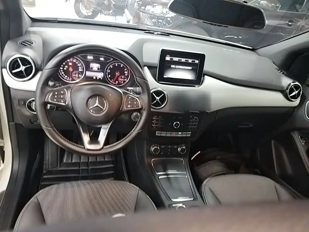 Mercedes-Benz B-Class — миниатюра 10