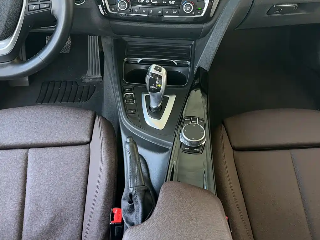 BMW 3 Series — миниатюра 7