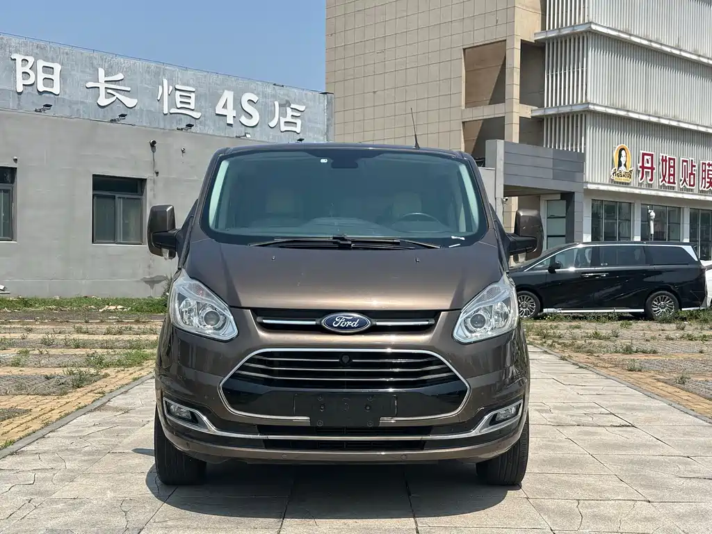Ford Tourneo 2016 2.0T MT