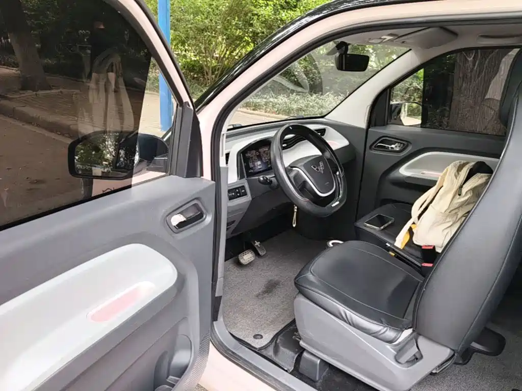 Wuling MINIEV — миниатюра 16