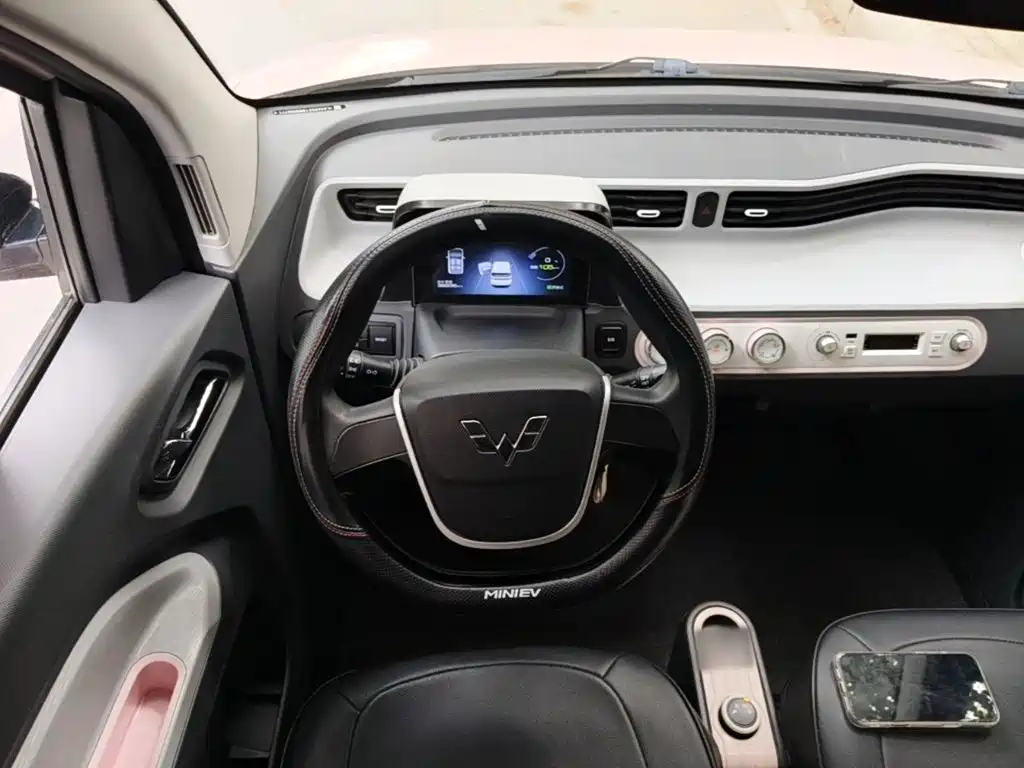 Wuling MINIEV — миниатюра 11