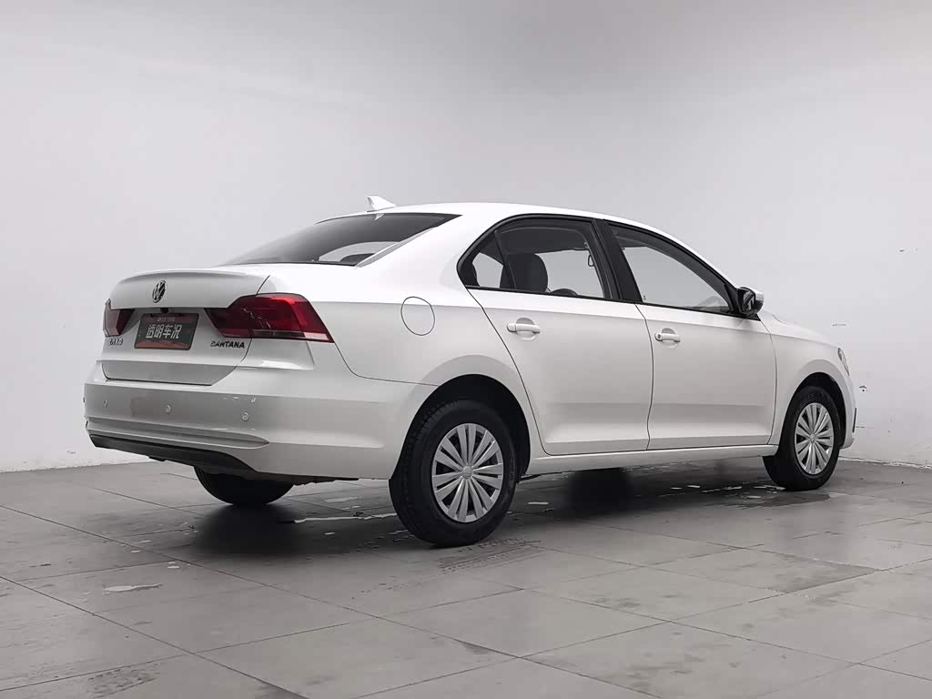 Volkswagen Santana 1.5 л 2022 г. Белый, пробег 30000 км