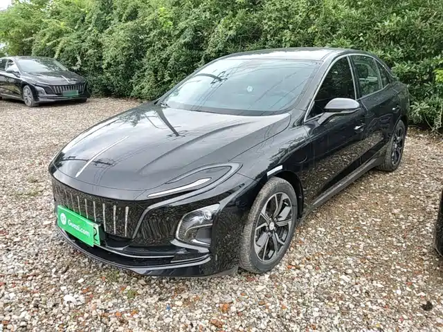 2023 Hongqi E-QM5