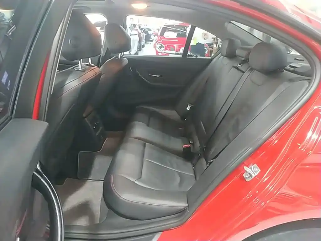 BMW 3 Series — миниатюра 17