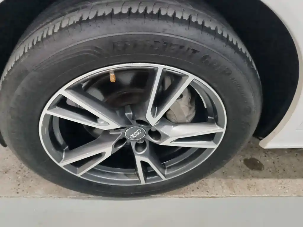 Audi Q5L — миниатюра 8