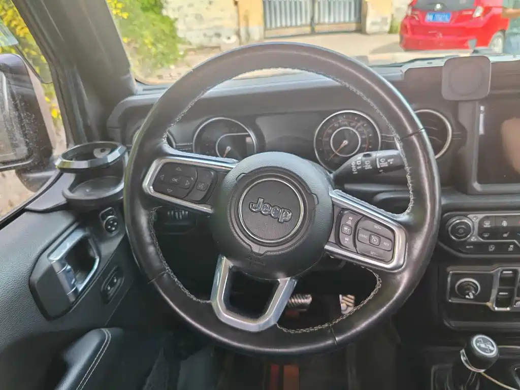 Jeep Wrangler — миниатюра 11