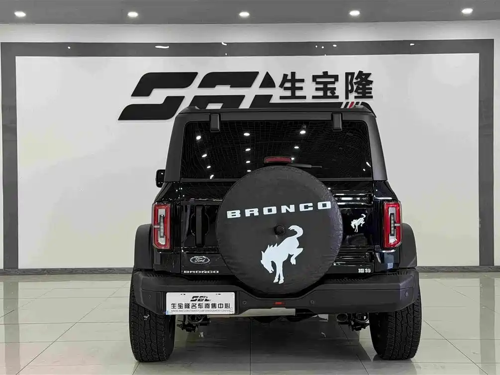 Ford Bronco — миниатюра 5