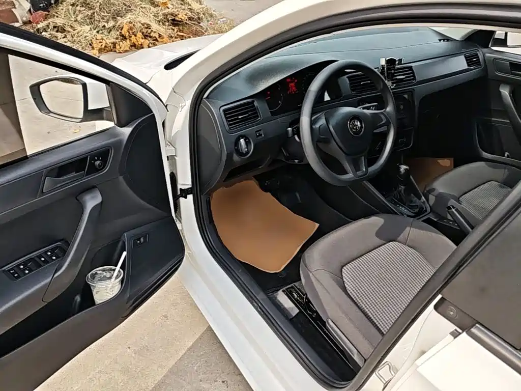 Volkswagen Santana — миниатюра 16