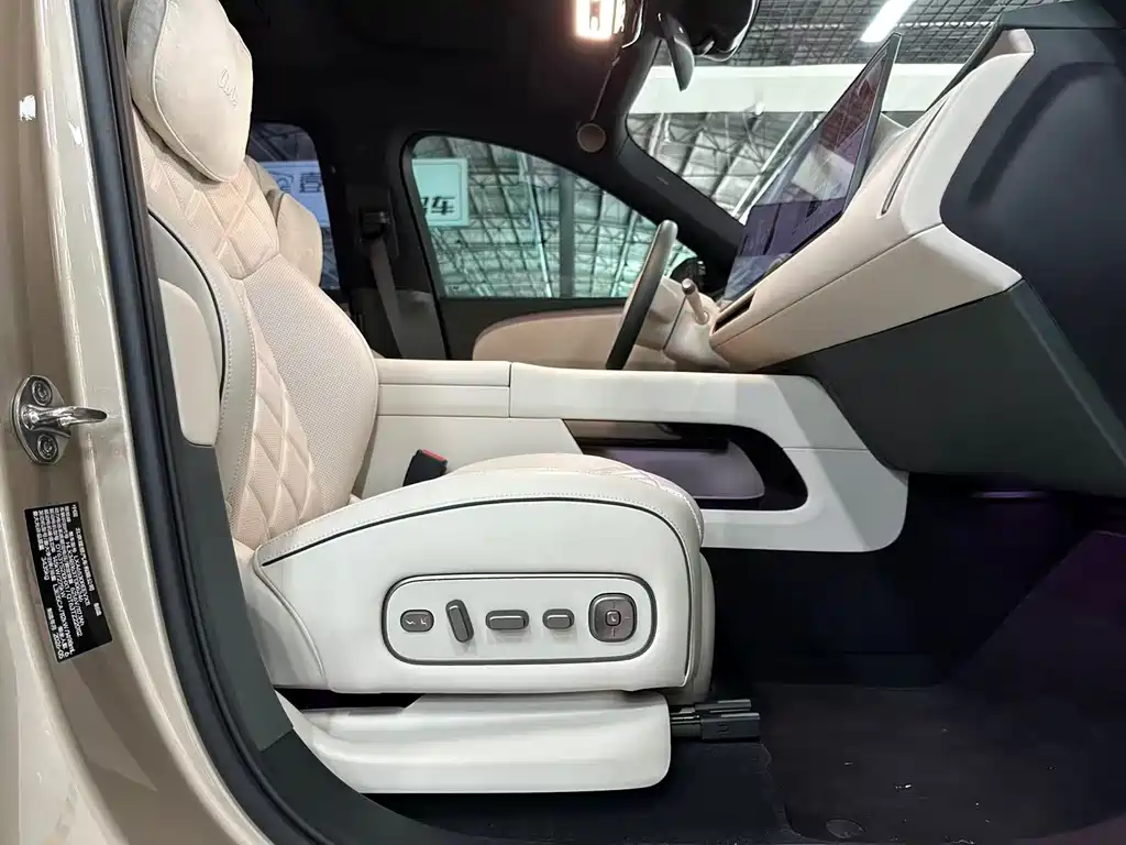Li Auto Li L9 — миниатюра 15