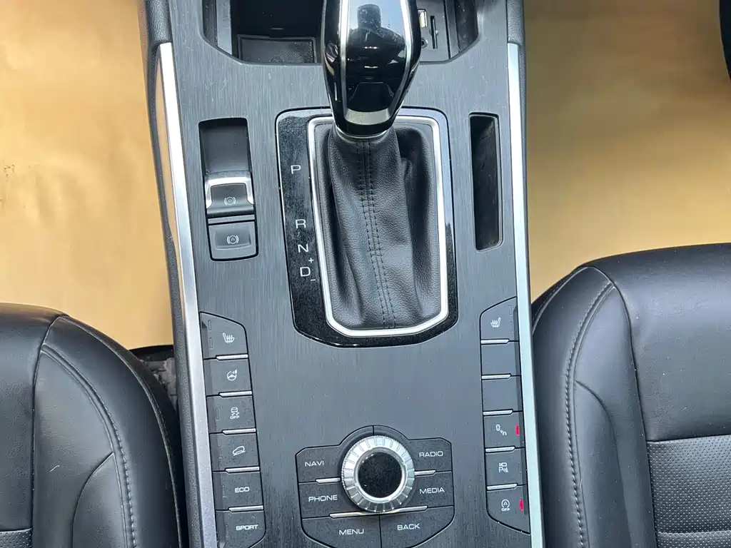 WEI PAI WEI BRAND VV5