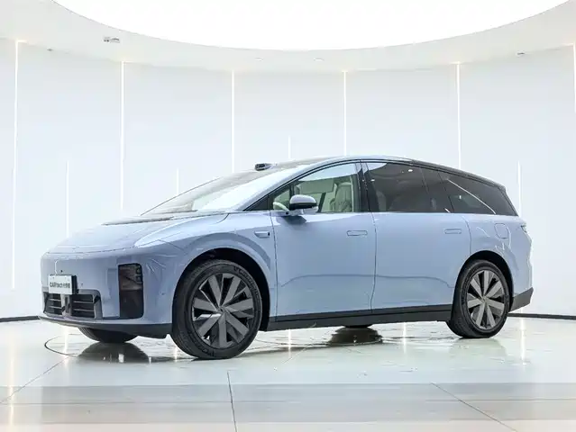 Li Auto IDEAL I8 2025