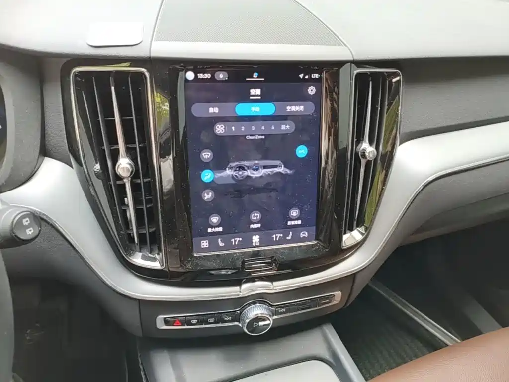 Volvo XC60 — миниатюра 13