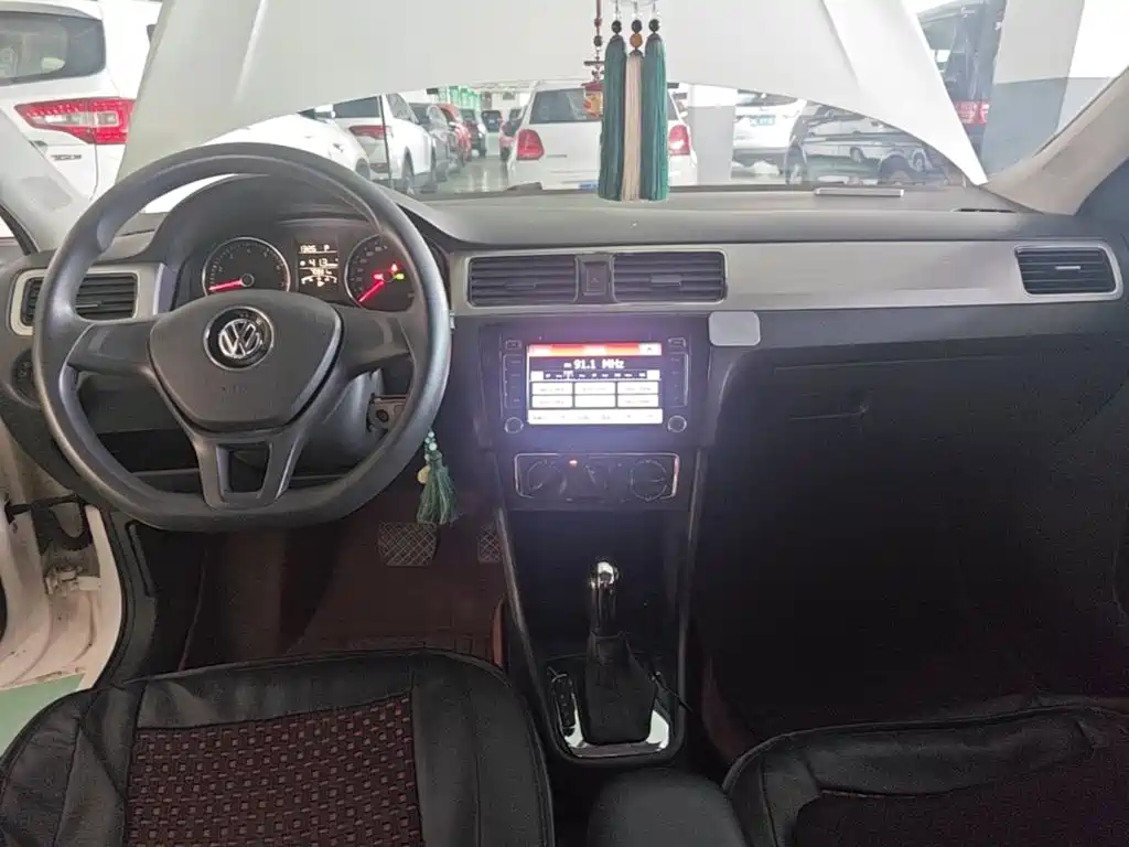 Volkswagen Santana — миниатюра 5