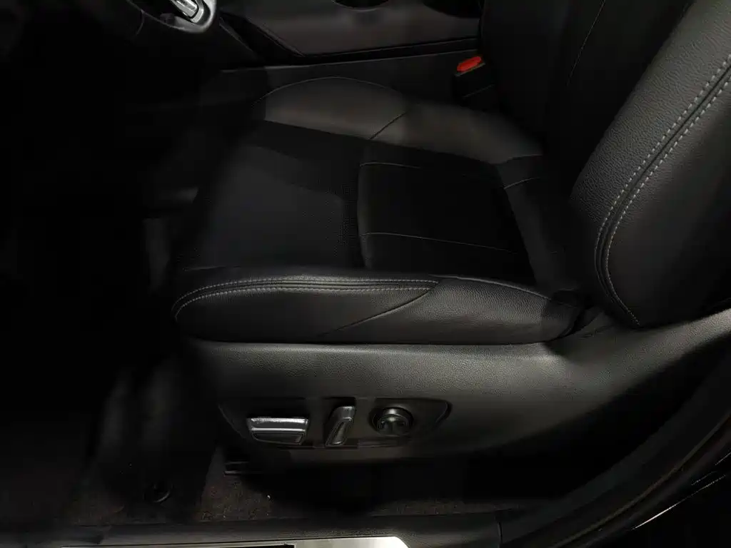 Toyota Harrier — миниатюра 20