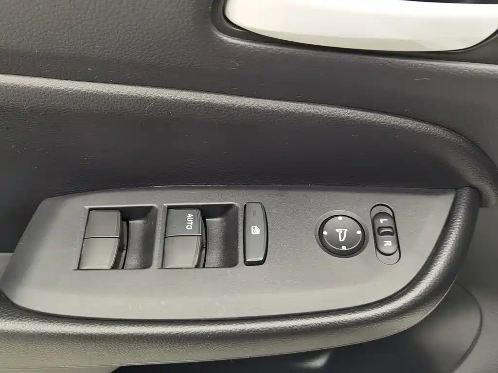 Honda Fit — миниатюра 9