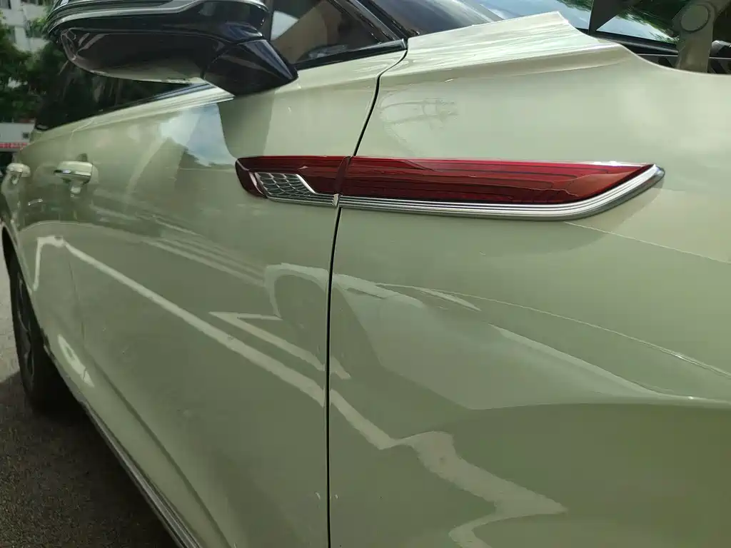 Hongqi Hongqi HS3 — миниатюра 23