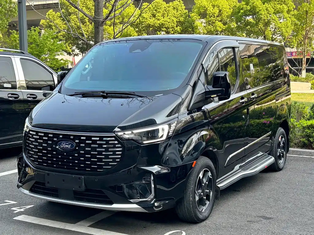 Ford Tourneo 2024