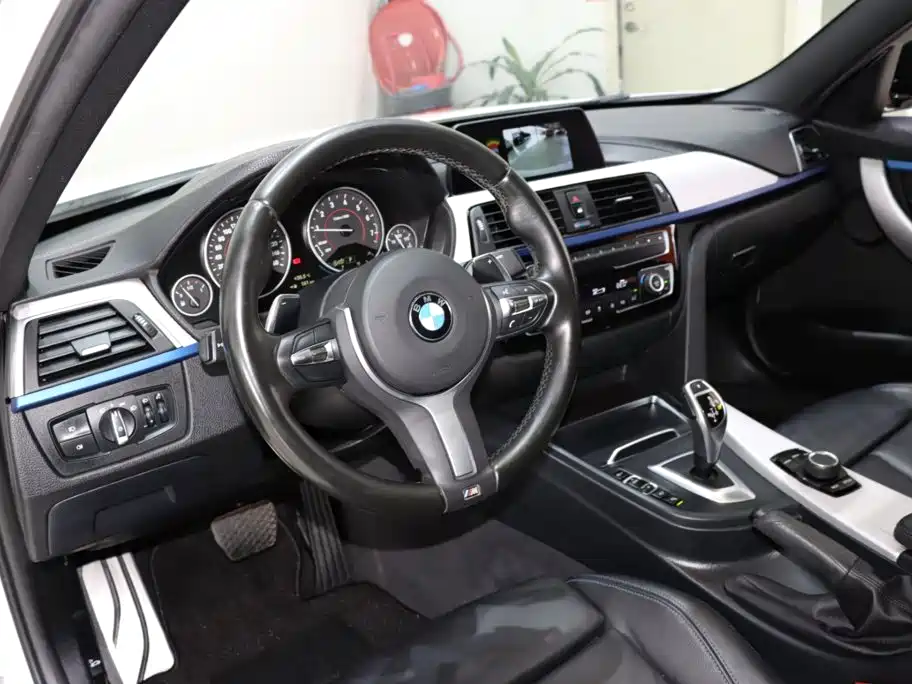 BMW 3 Series — миниатюра 10