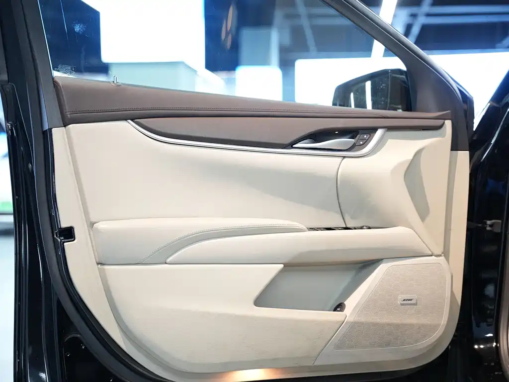 Cadillac XTS — миниатюра 15