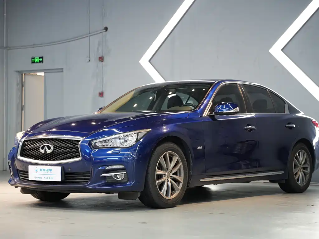 Infiniti Q50L