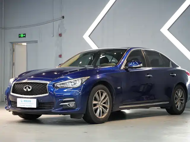 Infiniti Q50L