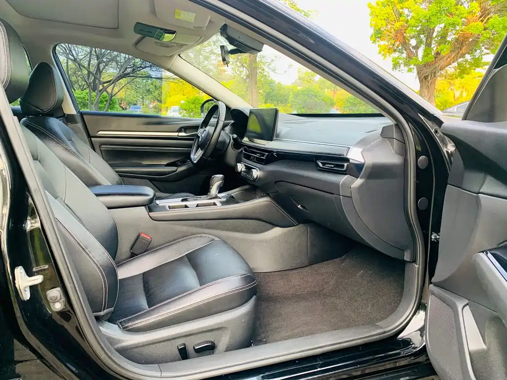 Nissan Teana — миниатюра 10