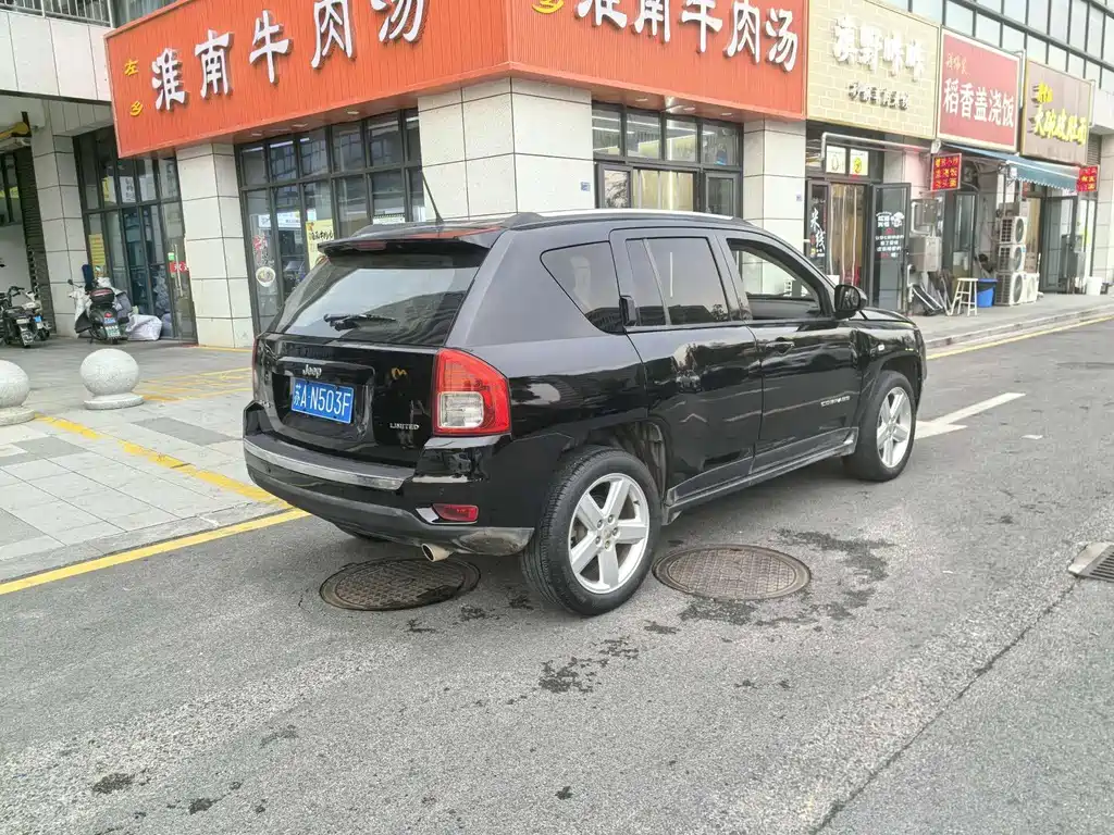 Jeep Compass (Import) — миниатюра 6