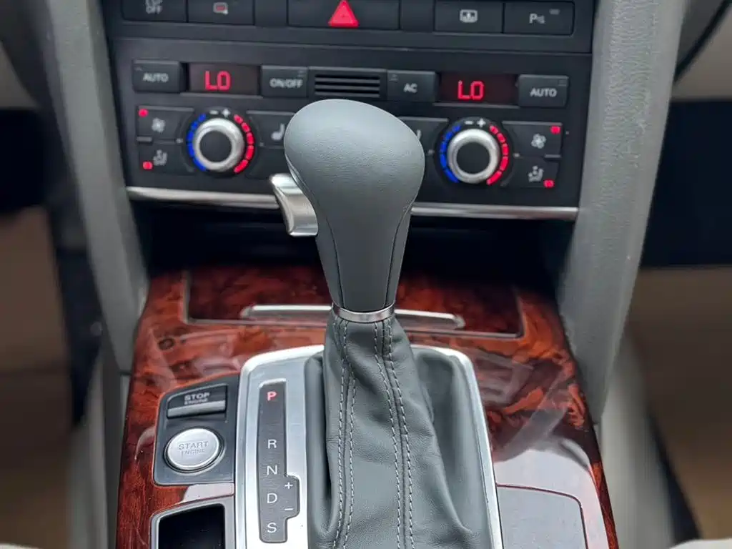Audi A6L 2011 2.4L Luxury
