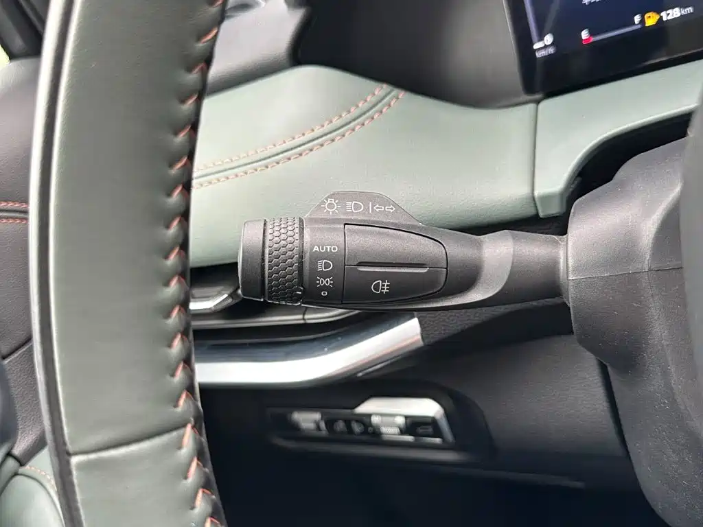 Geely Haoyue L — миниатюра 25
