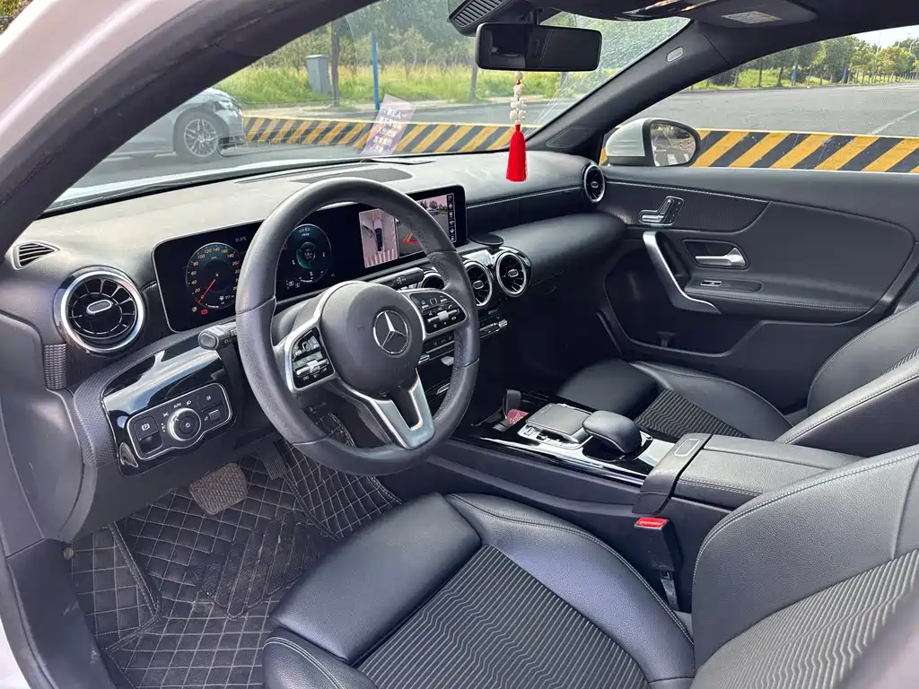 Mercedes-Benz A-Class (Import) — миниатюра 11