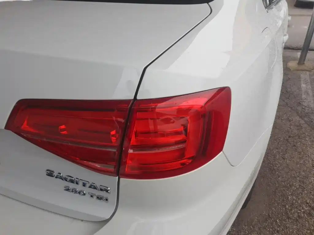 Volkswagen Sagitar 2018 280TSI DSG Luxury